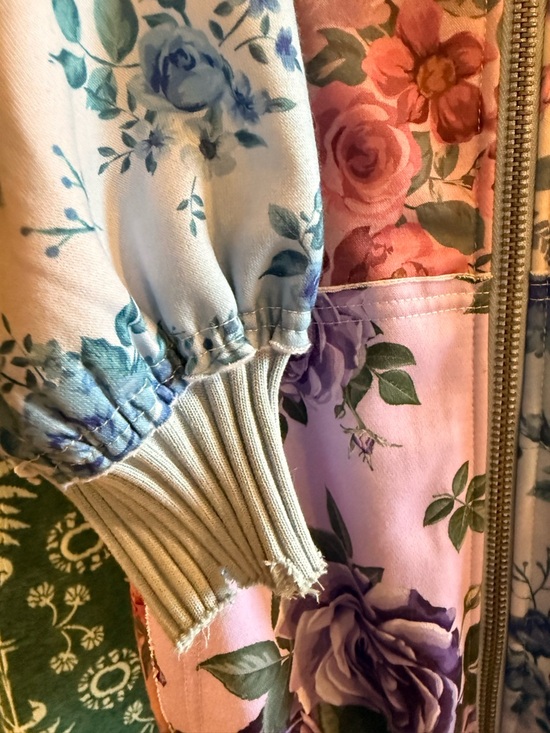 dELiA*s Pastel Patchwork Floral Shades Of Cool Zip Hoodie Pink Blue S NWOT - Picture 15 of 15